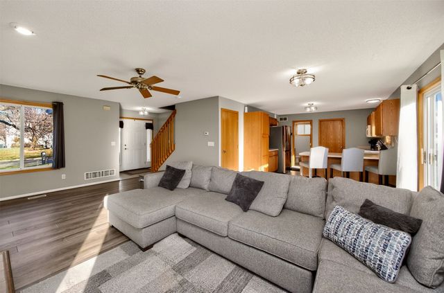 3123 SE Honeysuckle Court, Ankeny, IA 50021