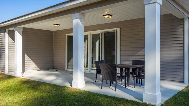 7067 Cinnamon Dr, Conway, SC 29526