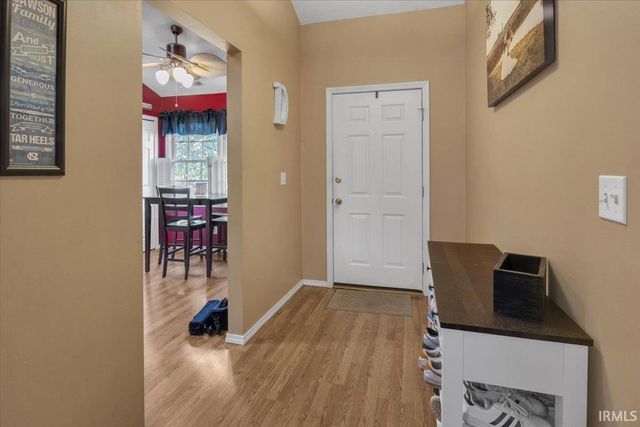 3805 Pine Needle Point, Evansville, IN 47715