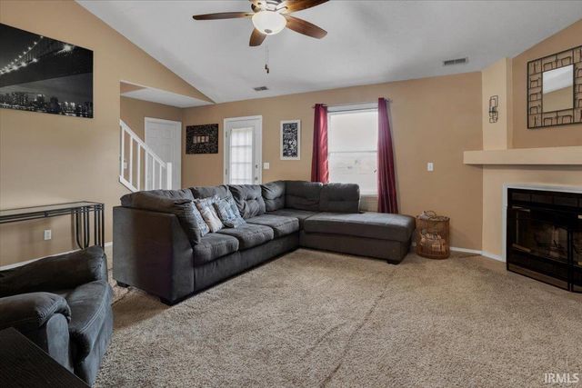 3805 Pine Needle Point, Evansville, IN 47715
