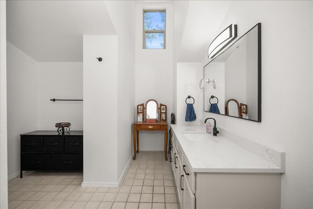24 E 34th Ave, Spokane, WA 99203