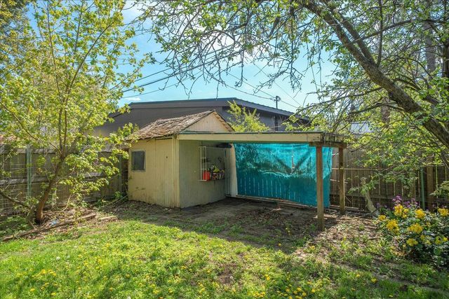 24 E 34th Ave, Spokane, WA 99203