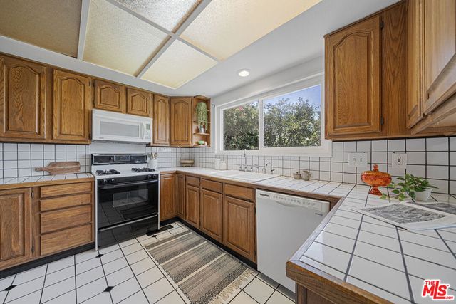 3543 Lavell Drive, Los Angeles, CA 90065
