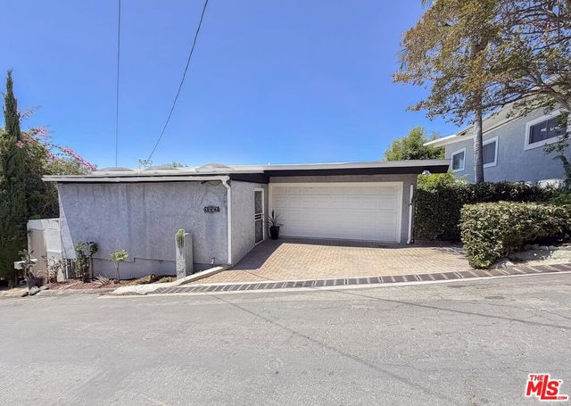 3543 Lavell Drive, Los Angeles, CA 90065