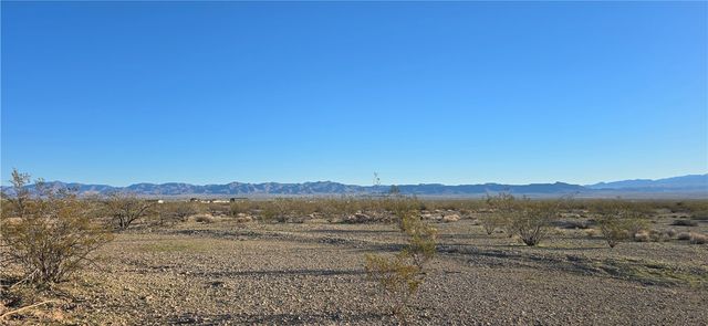 2917 S Pima Road, Golden Valley, AZ 86413