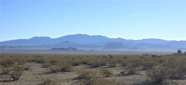 2917 S Pima Road, Golden Valley, AZ 86413