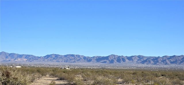 2917 S Pima Road, Golden Valley, AZ 86413