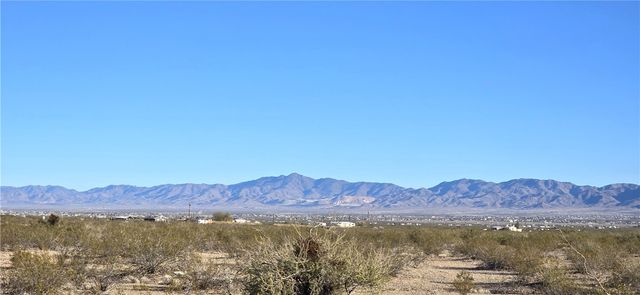 2917 S Pima Road, Golden Valley, AZ 86413