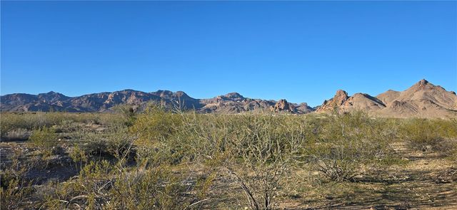 2917 S Pima Road, Golden Valley, AZ 86413