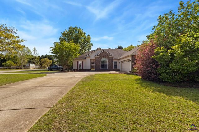 205 Autumn Woods Drive, Warner Robins, GA 31088