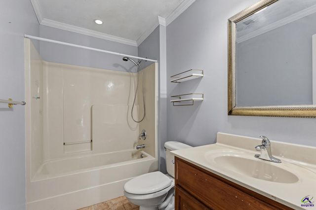 205 Autumn Woods Drive, Warner Robins, GA 31088