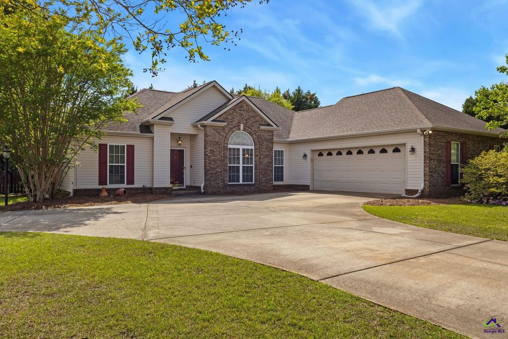 205 Autumn Woods Drive, Warner Robins, GA 31088