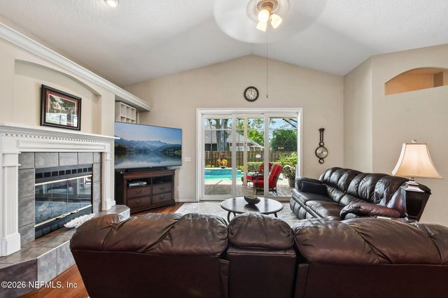 1716 SECLUDED WOODS Way, Fleming Island, FL 32003