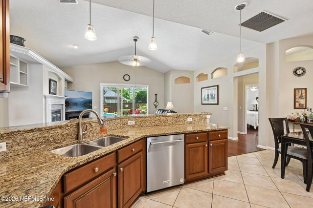 1716 SECLUDED WOODS Way, Fleming Island, FL 32003