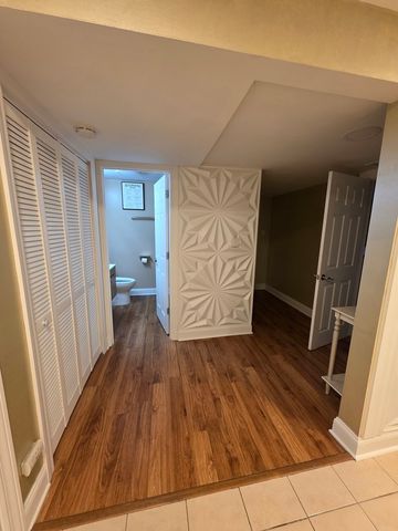 1222 E 170th Street, South Holland, IL 60473