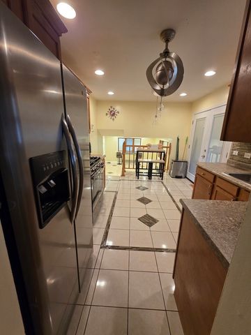 1222 E 170th Street, South Holland, IL 60473