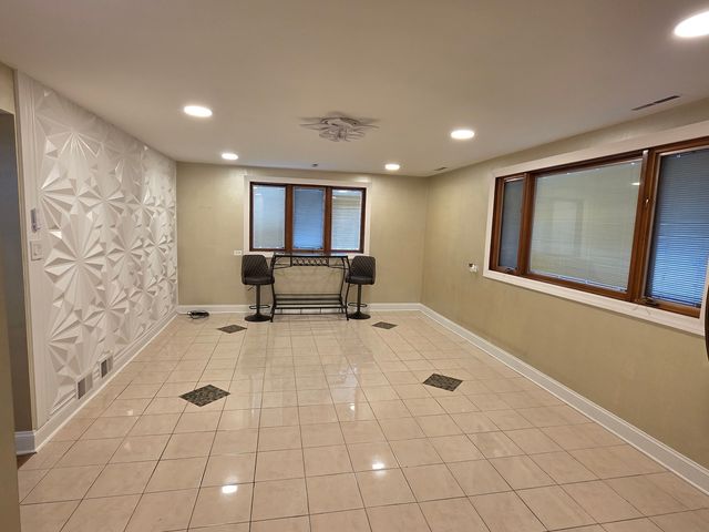 1222 E 170th Street, South Holland, IL 60473