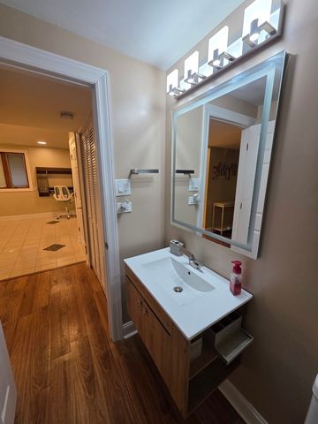 1222 E 170th Street, South Holland, IL 60473