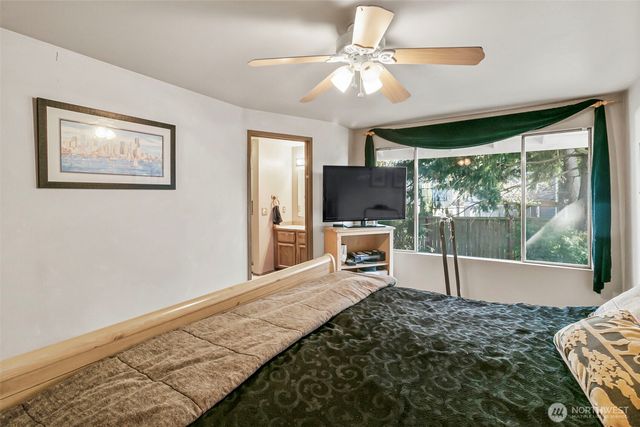 1031 SW 350th Place, Federal Way, WA 98023