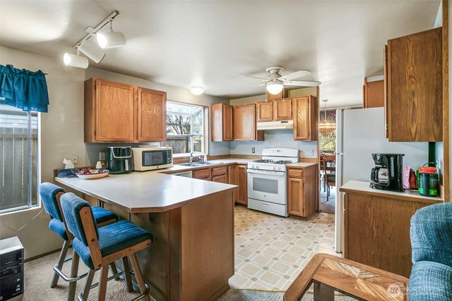 1031 SW 350th Place, Federal Way, WA 98023