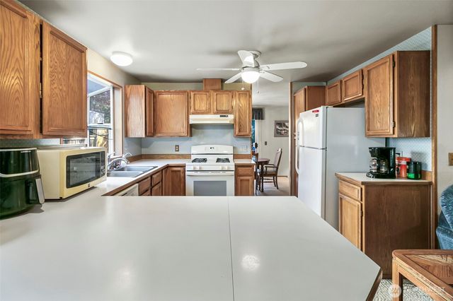 1031 SW 350th Place, Federal Way, WA 98023