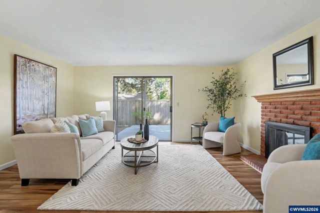 1525 NW Woodland Dr, Corvallis, OR 97330