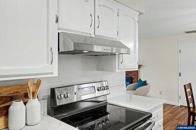 1525 NW Woodland Dr, Corvallis, OR 97330