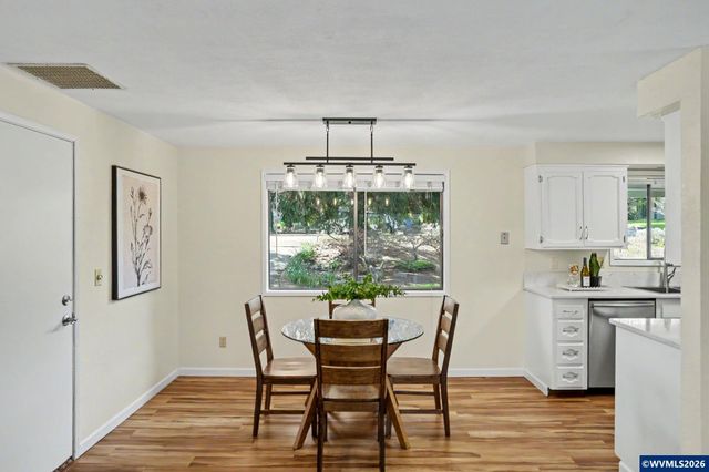 1525 NW Woodland Dr, Corvallis, OR 97330