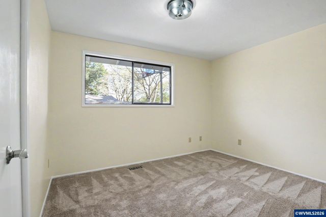 1525 NW Woodland Dr, Corvallis, OR 97330