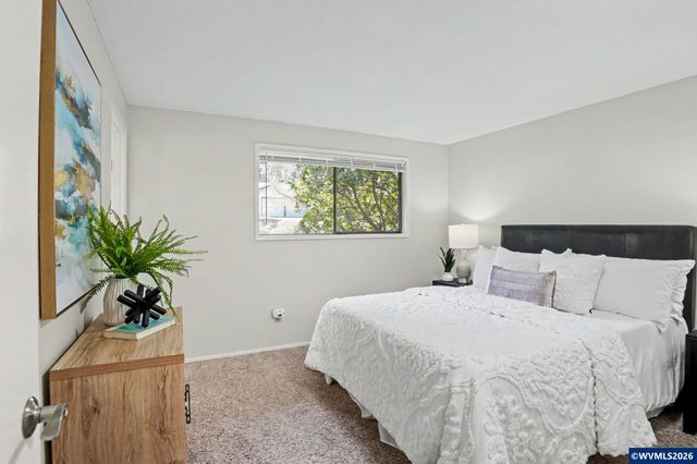 1525 NW Woodland Dr, Corvallis, OR 97330