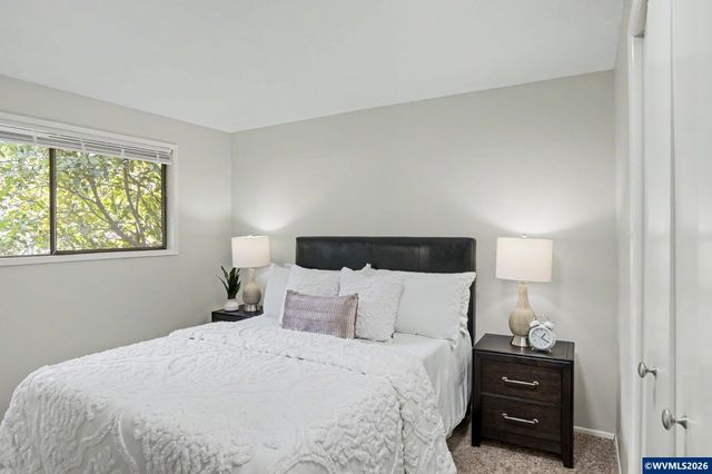 1525 NW Woodland Dr, Corvallis, OR 97330