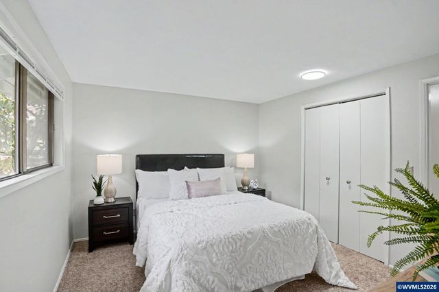 1525 NW Woodland Dr, Corvallis, OR 97330