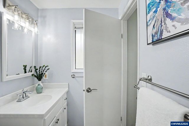 1525 NW Woodland Dr, Corvallis, OR 97330