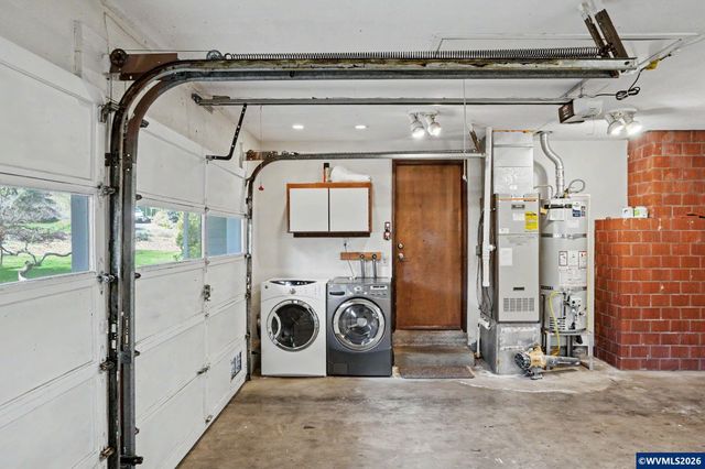 1525 NW Woodland Dr, Corvallis, OR 97330