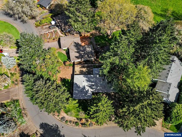 1525 NW Woodland Dr, Corvallis, OR 97330