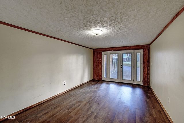 466 Old Hickory Circle, Mount Carmel, TN 37645