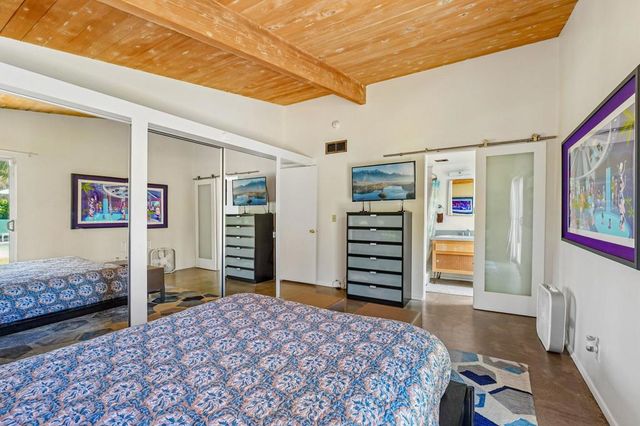 465 E Desert Holly Circle, Palm Springs, CA 92262