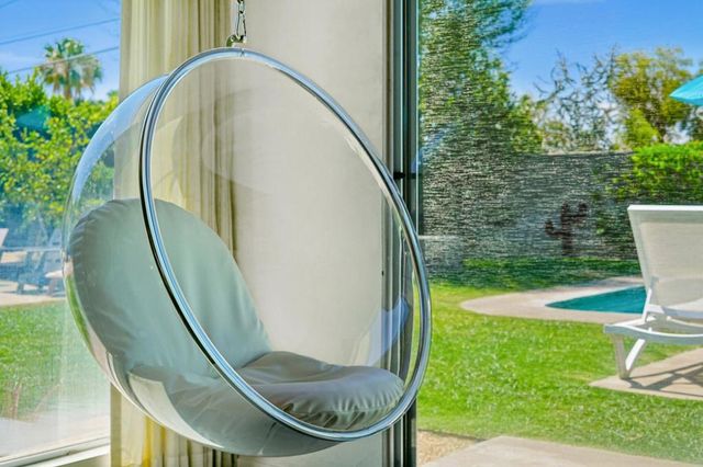 465 E Desert Holly Circle, Palm Springs, CA 92262