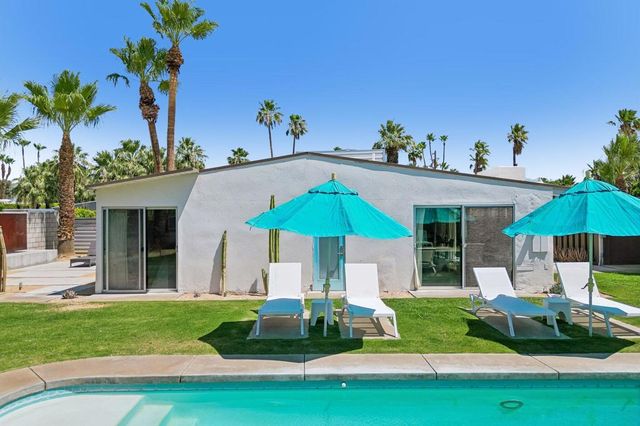 465 E Desert Holly Circle, Palm Springs, CA 92262