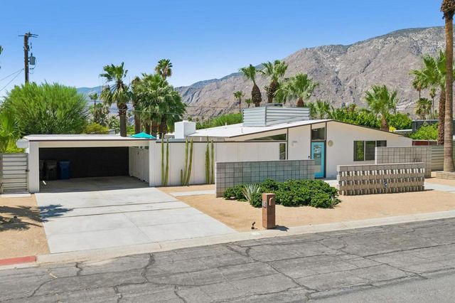 465 E Desert Holly Circle, Palm Springs, CA 92262