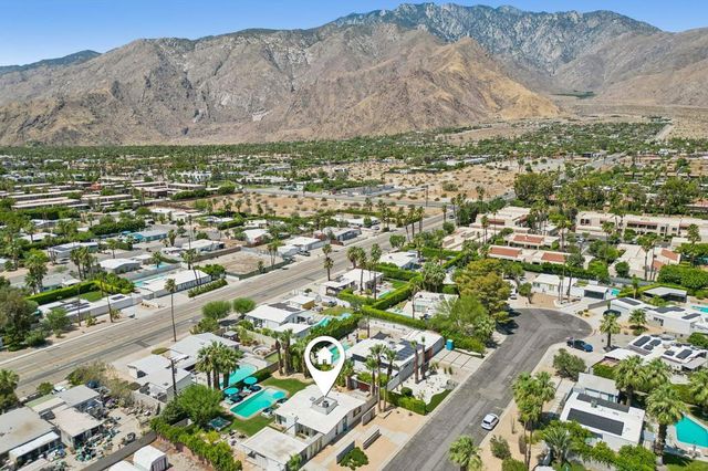 465 E Desert Holly Circle, Palm Springs, CA 92262