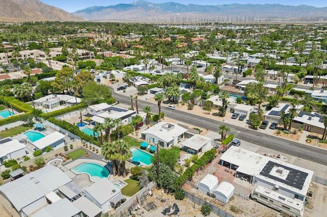 465 E Desert Holly Circle, Palm Springs, CA 92262