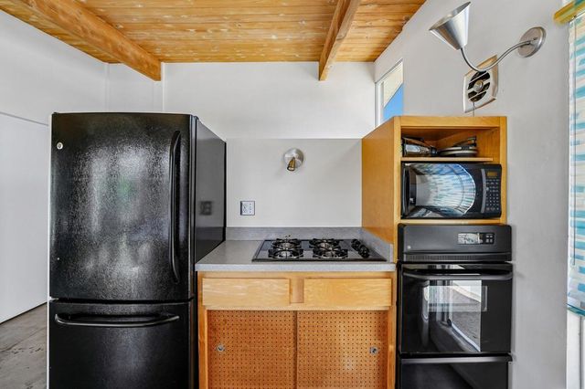 465 E Desert Holly Circle, Palm Springs, CA 92262
