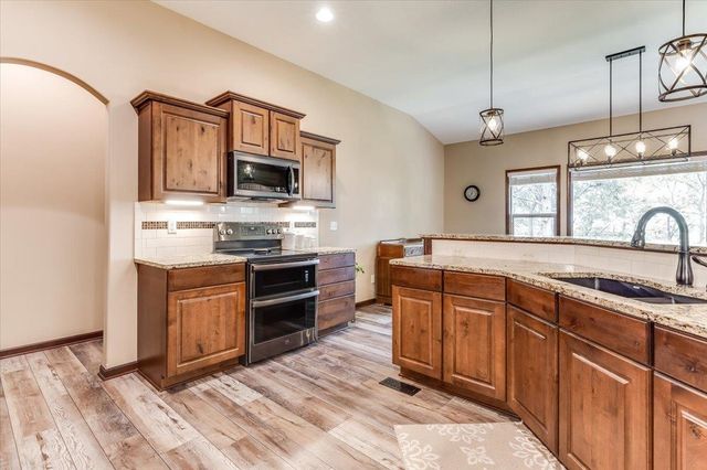 1425 E Summerlyn Drive, Derby, KS 67037