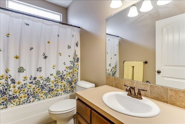 1425 E Summerlyn Drive, Derby, KS 67037