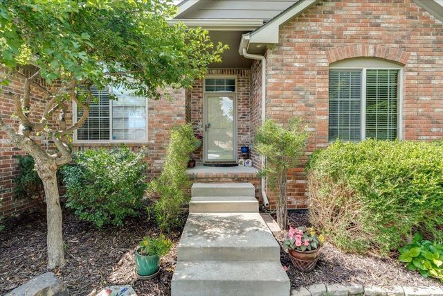 1425 E Summerlyn Drive, Derby, KS 67037