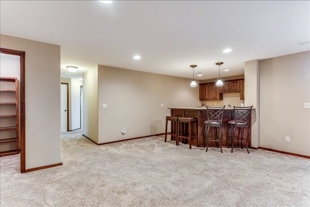 1425 E Summerlyn Drive, Derby, KS 67037