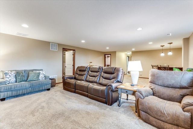 1425 E Summerlyn Drive, Derby, KS 67037