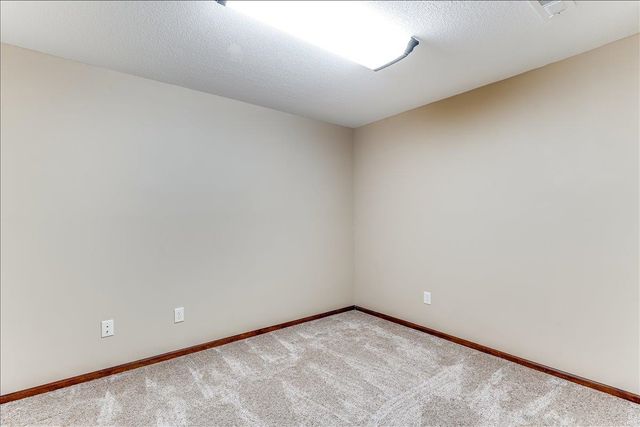 1425 E Summerlyn Drive, Derby, KS 67037