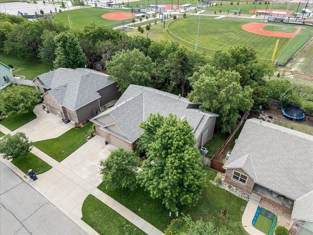 1425 E Summerlyn Drive, Derby, KS 67037